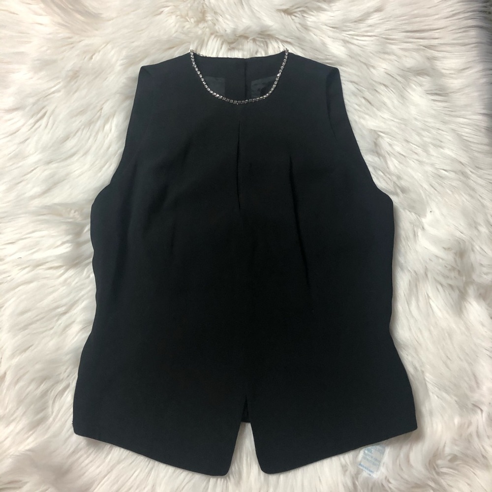 Linda Allard for Ellen Tracy top